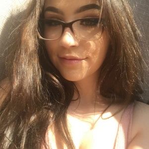 Meet your Posher, Lily